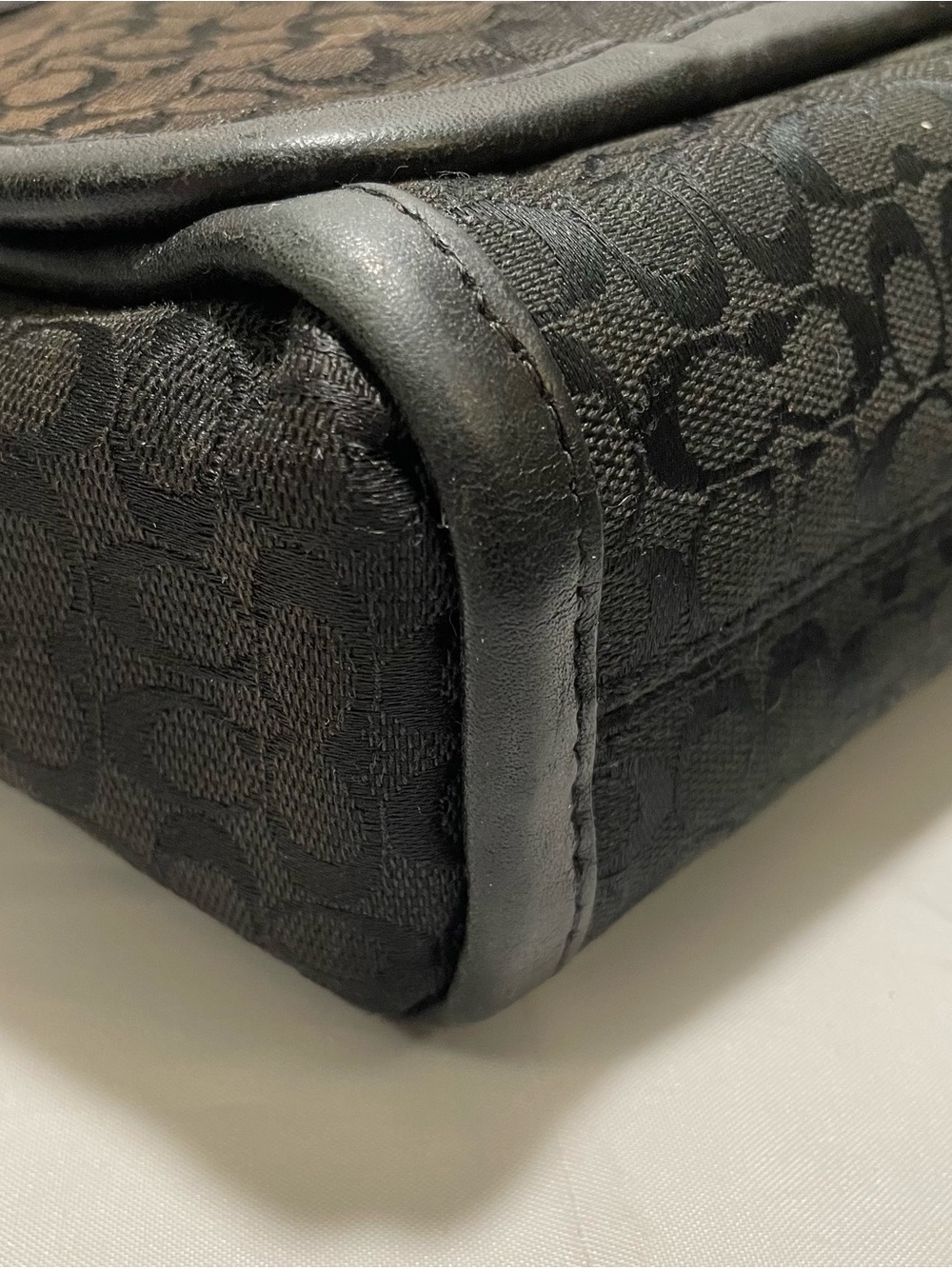 COACH Heritage Signature Jacquard Messenger Bag (Style F70699), EUC 💟 - Picture 15 of 16